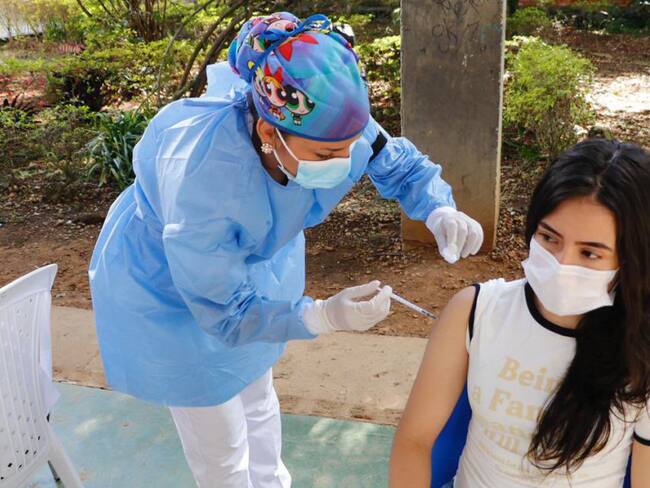 Bucaramanga vacunará contra el COVID casa a casa