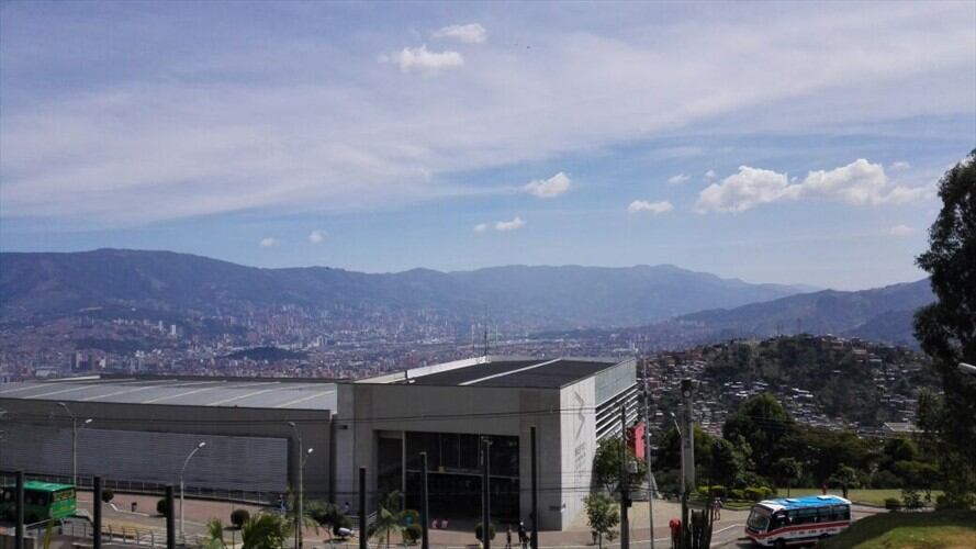El Valle de Aburrá amanece hoy con alerta naranja ambiental. Foto: La W Radio/ Evelyn Ortiz.
