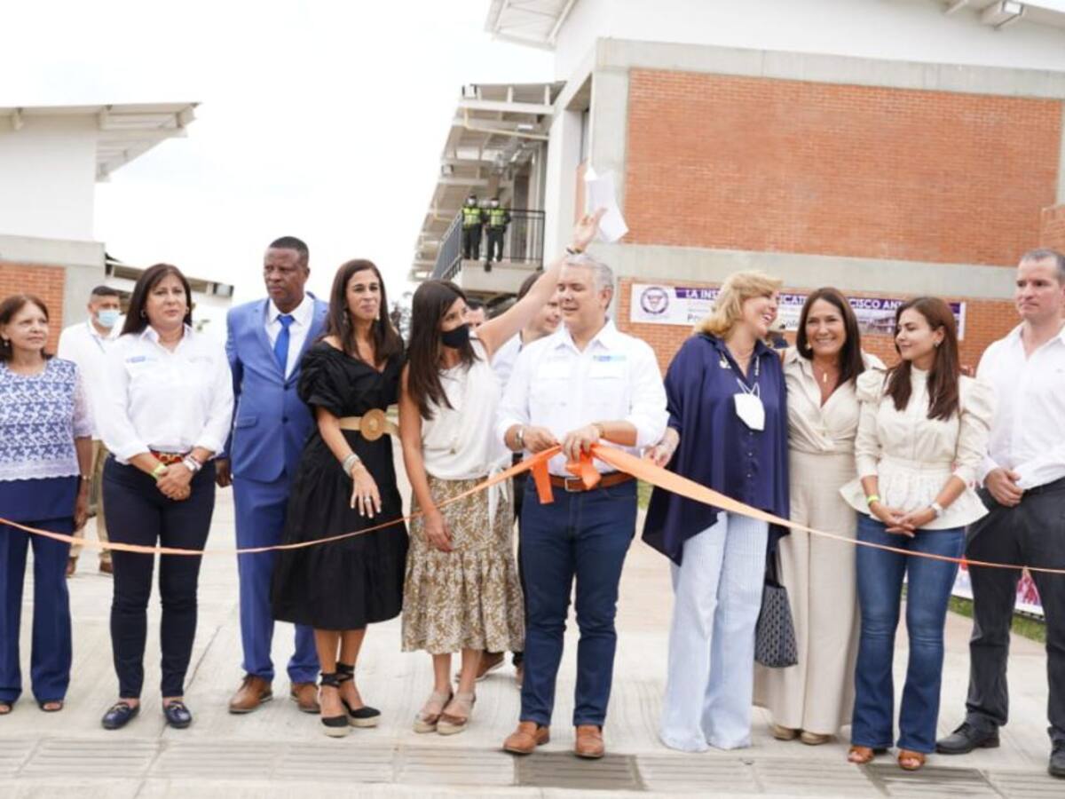 Presidente Iván Duque inauguró Colegio en Pradera