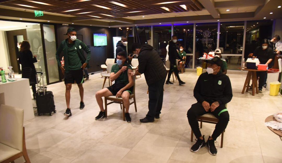 Atlético Nacional recibió la priemera dosis de la vacuna contra el COVID19 en Paraguay