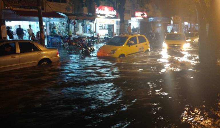 La ciudad colapso en menos de una hora con el aguacero que se prolongo por mas de tres horas.