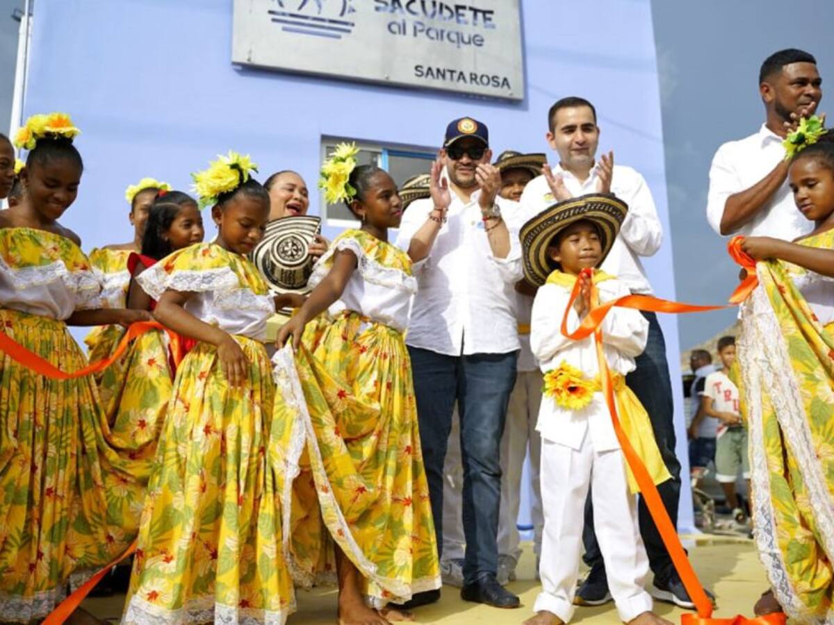 Gobernador y Ministro del Interior entregaron obra "Sacúdete al Parque"