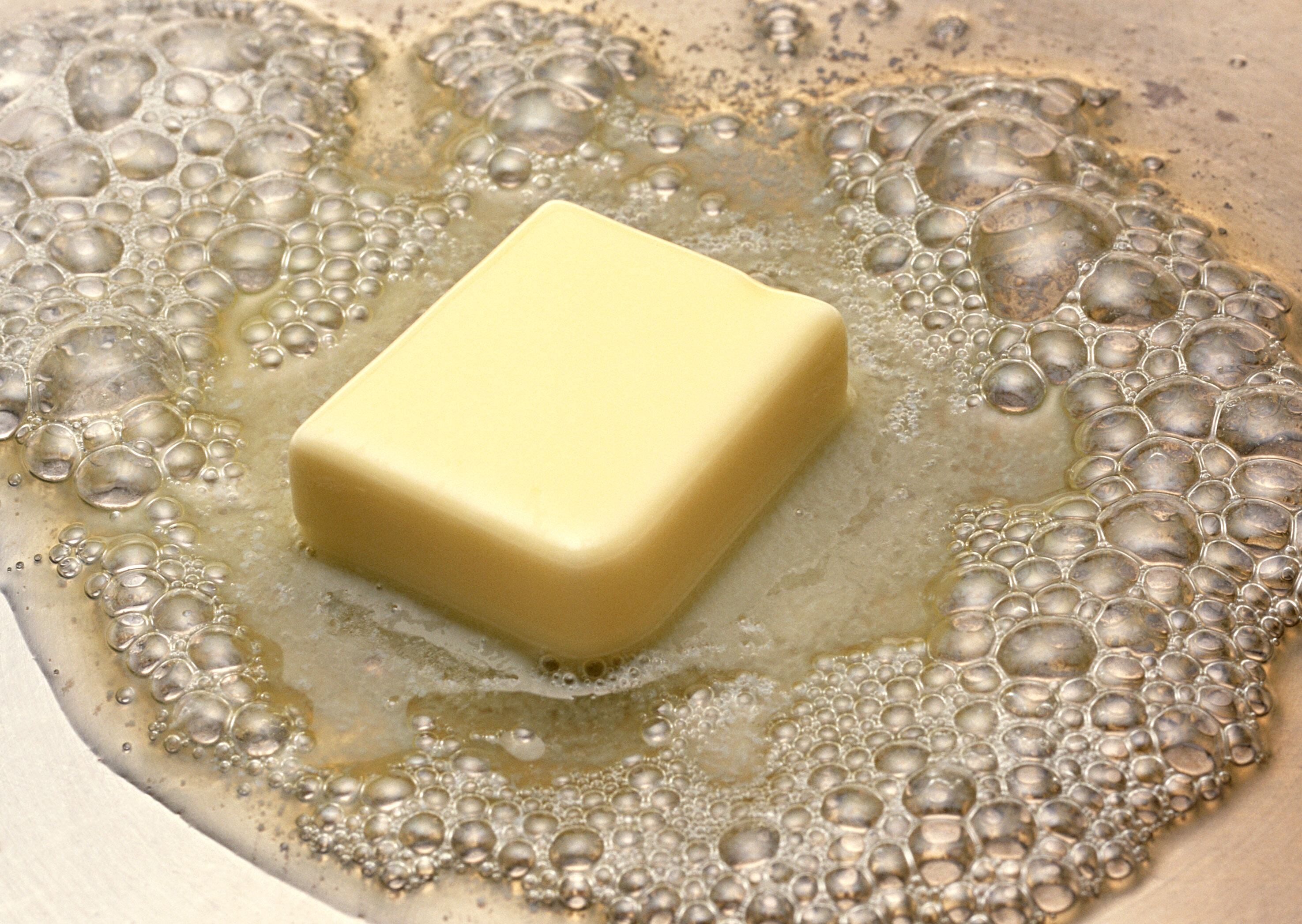 Cómo evitar que la mantequilla se queme - Getty Images