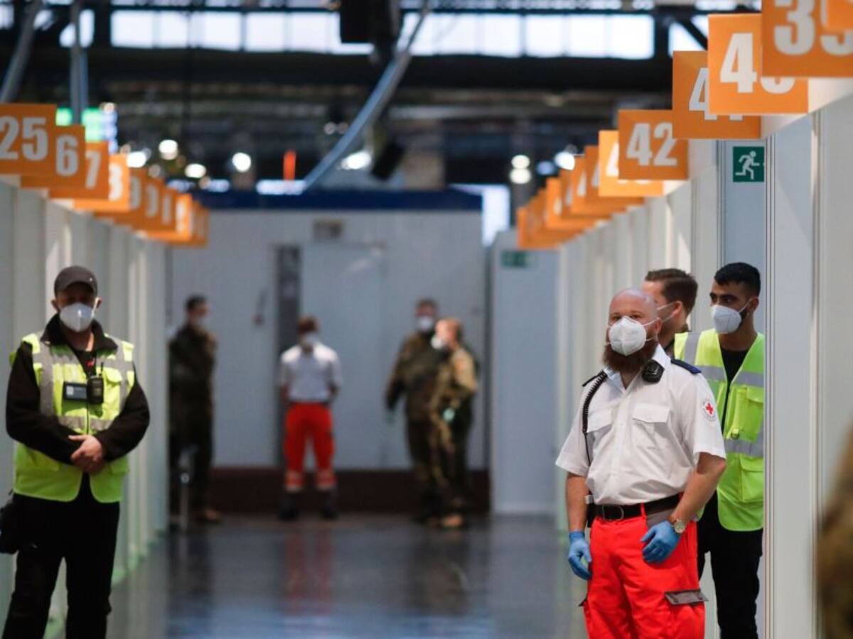 Pfizer promete hasta 75 millones de vacunas adicionales para la U. Europea