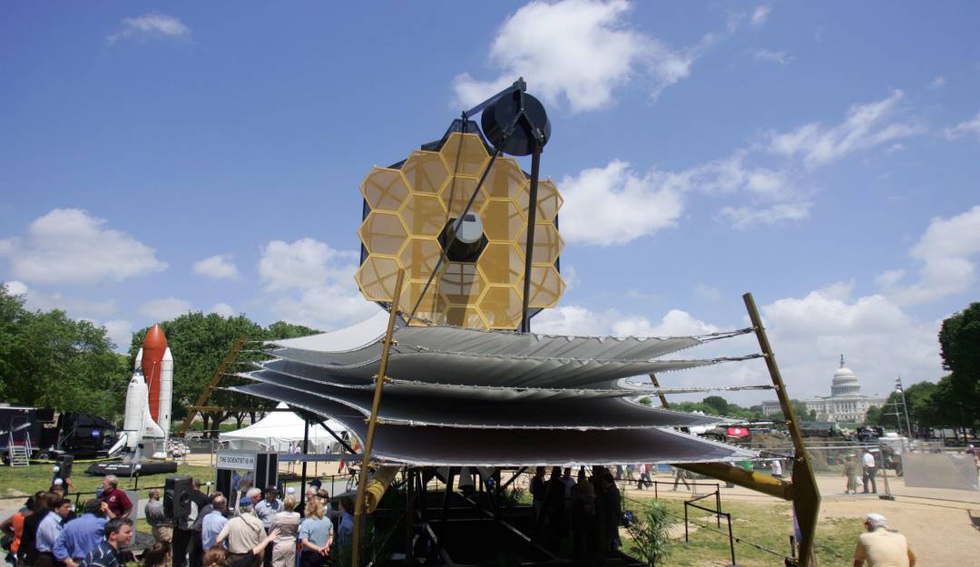 Modelo a escala del telescopio James Webb.     Foto: Getty 
