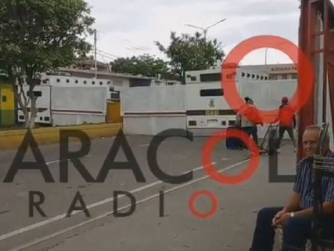 Colombianos denuncian traumatismo por instalación de vallas en frontera