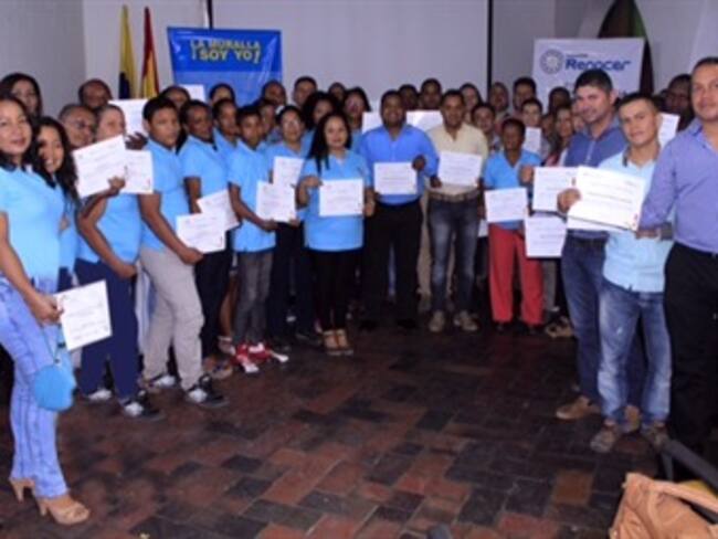 Certifican policías y líderes de Cartagena contra explotación sexual