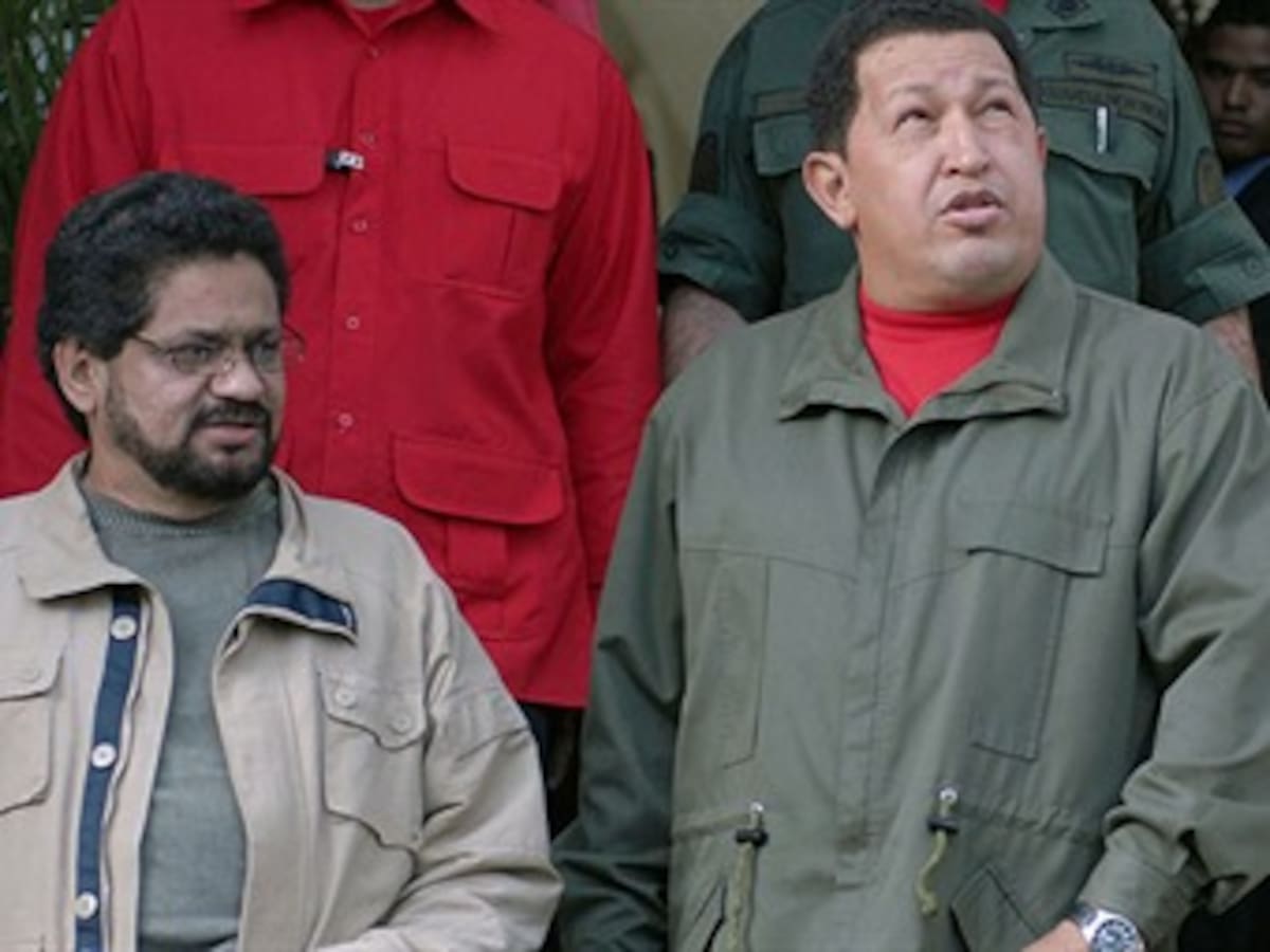 Farc desean que Chávez se recupere y continúe su aportación a diálogos de paz
