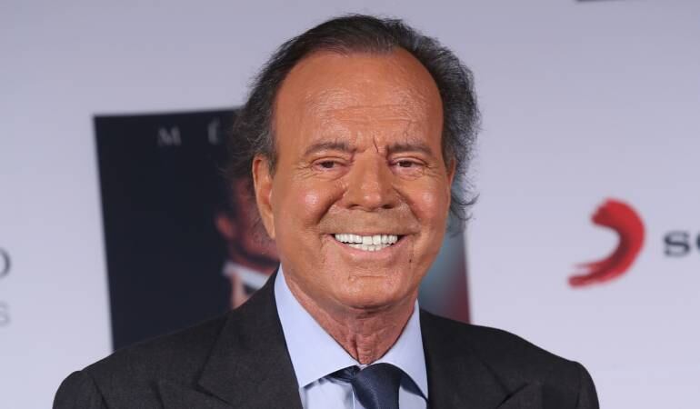 Julio Iglesias.