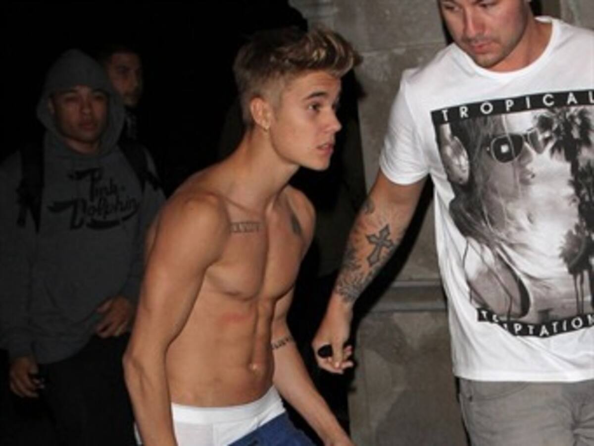 Policía incautó "una pequeña cantidad" de droga en el autobús de Justin Bieber