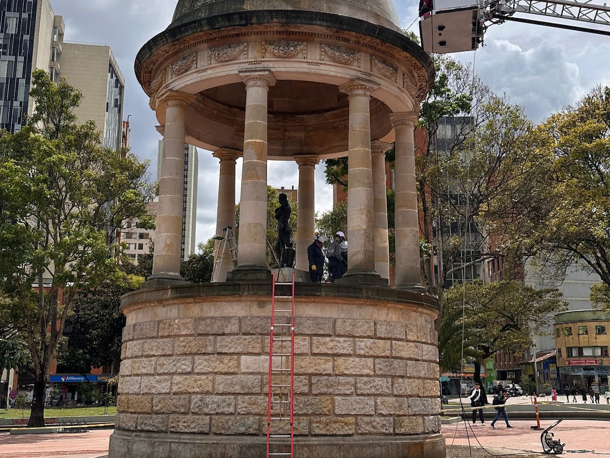Recuperan Templete al libertador en el Parque de los Periodistas en Bogotá