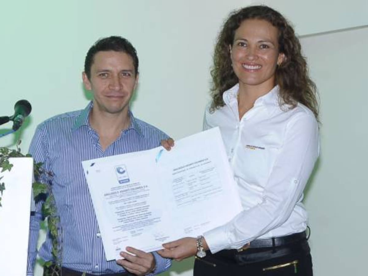 Entregan certificado ambiental a mina de “La Colosa” en el Tolima