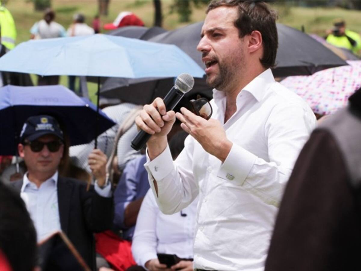 Encapuchados lanzaron ácido contra agentes del Esmad durante disturbios