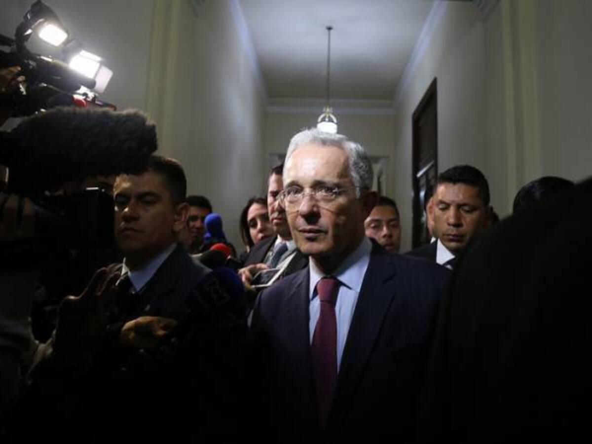 El Centro Democrático denuncia amenazas contra el senador Álvaro Uribe