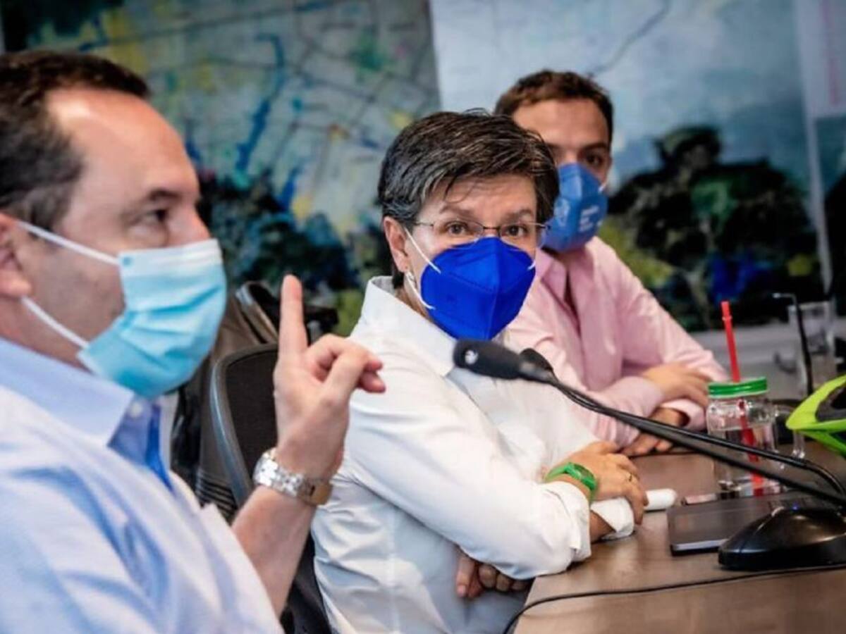 Alerta roja en Bogotá: toque de queda, ley seca y suspensión presencialidad