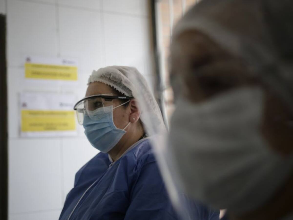 Buscan prohibir contratos por prestación de servicios de personal de salud