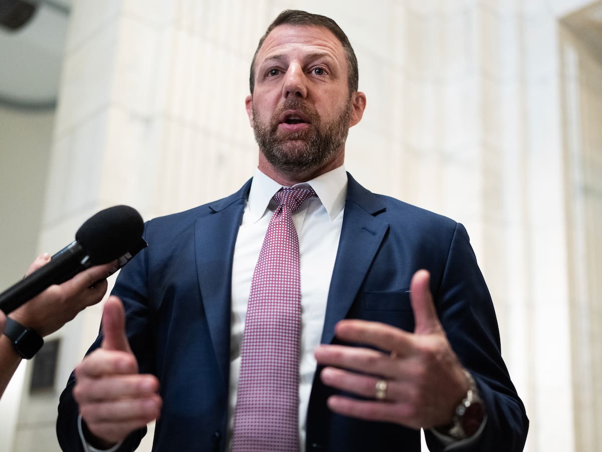 El Senado confirma a Markwayne Mullin al frente de Seguridad Nacional de EE.UU.