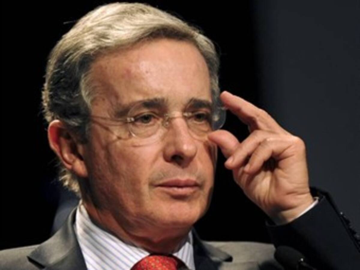 Antes de junio, Uribe decidirá si va o no al Congreso