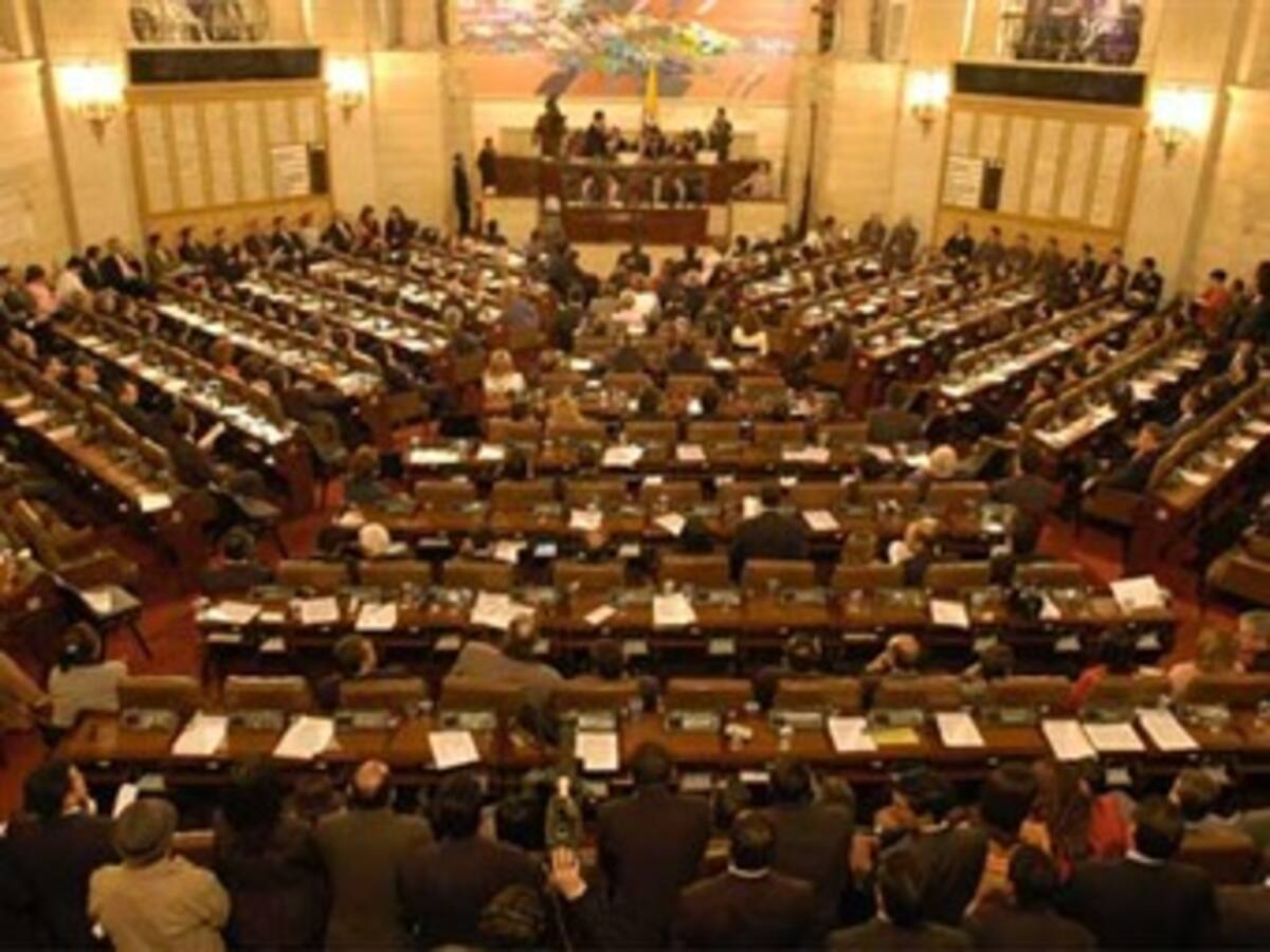 Retiran polémico proyecto sobre inmunidad parlamentaria