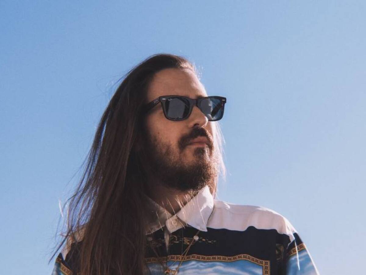 Carlos Sadness presenta Tuchico en medio de su gira