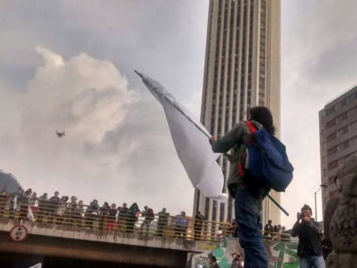 Marchas por la Paz avanzan por la Calle 26