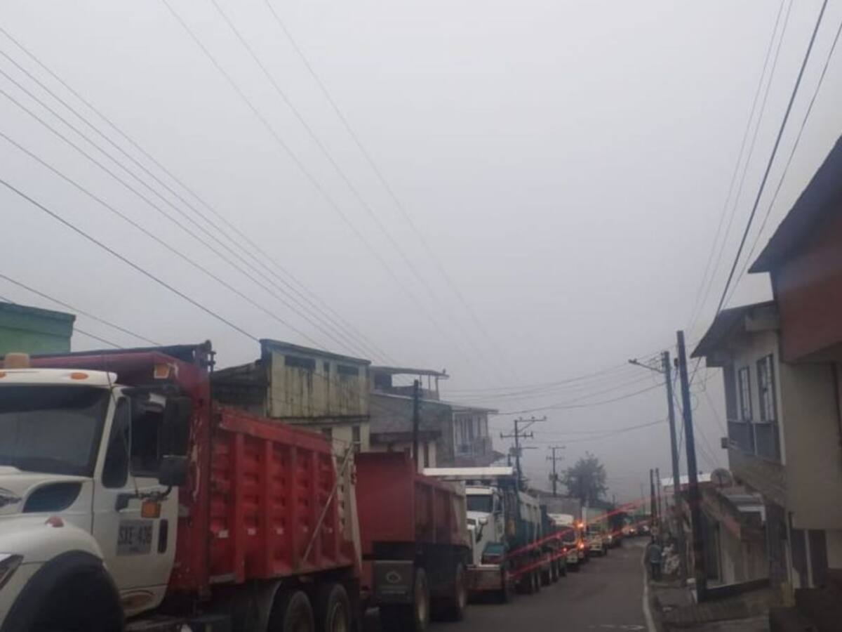 Permanente monitoreo en vía Fresno - Manizales por deslizamientos