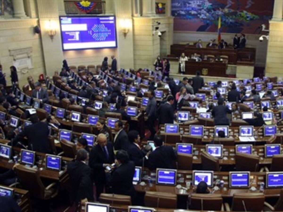 Congreso no descarta sesiones extras