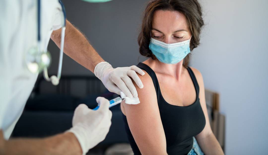 Vacunación by GettyImages