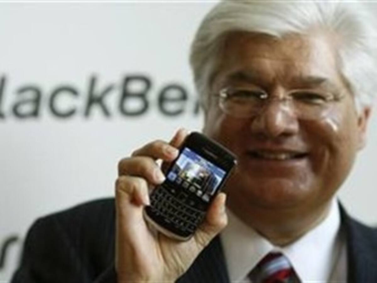 El fabricante de Blackberry defiende menos aplicaciones pero más potentes
