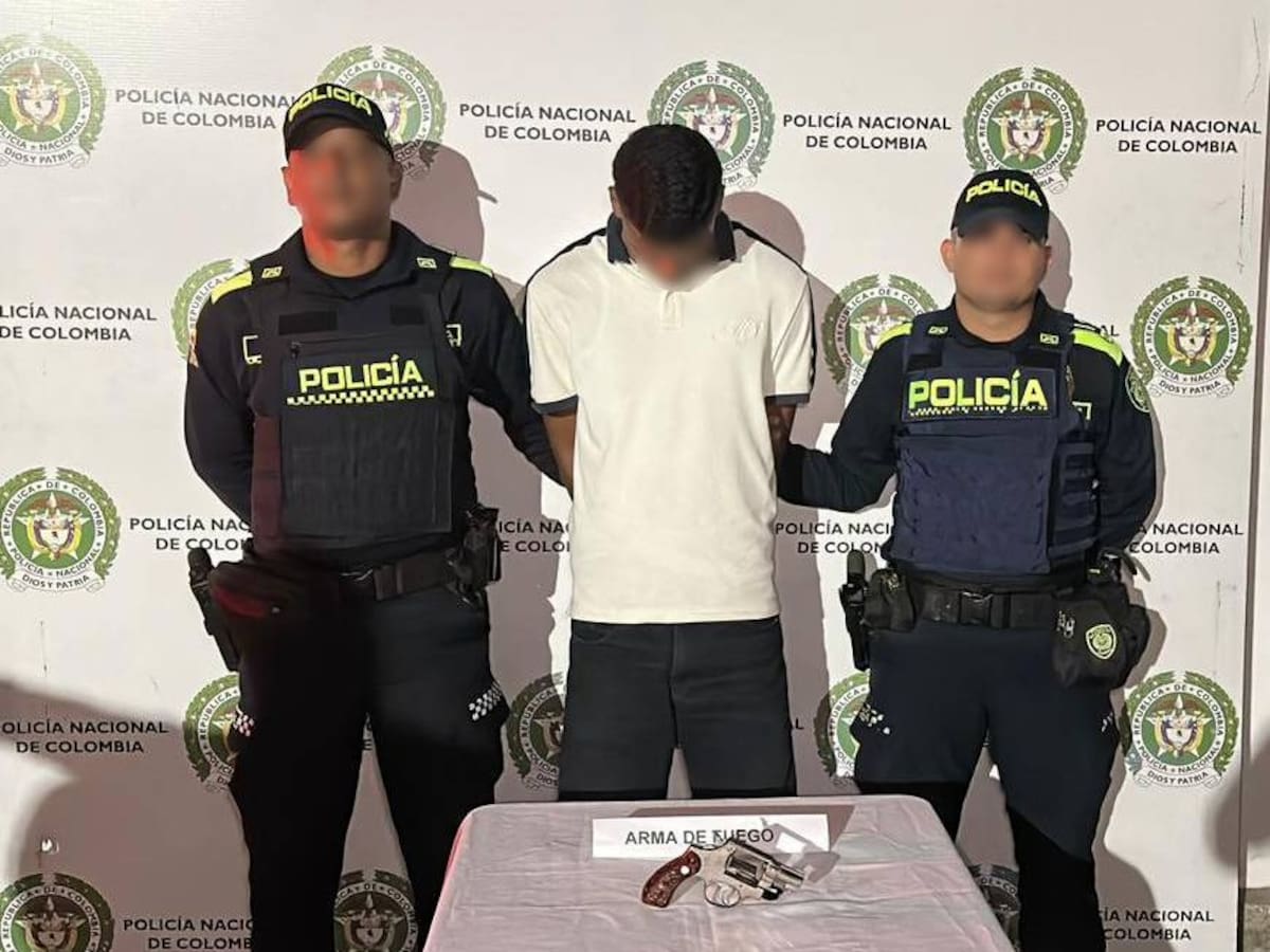 Capturaron a ‘Jhon Mario’ con un revólver y un cartucho en el 7 de Agosto