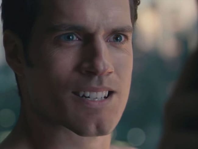 El actor Henry Cavill interpretó a Superman en la cinta.