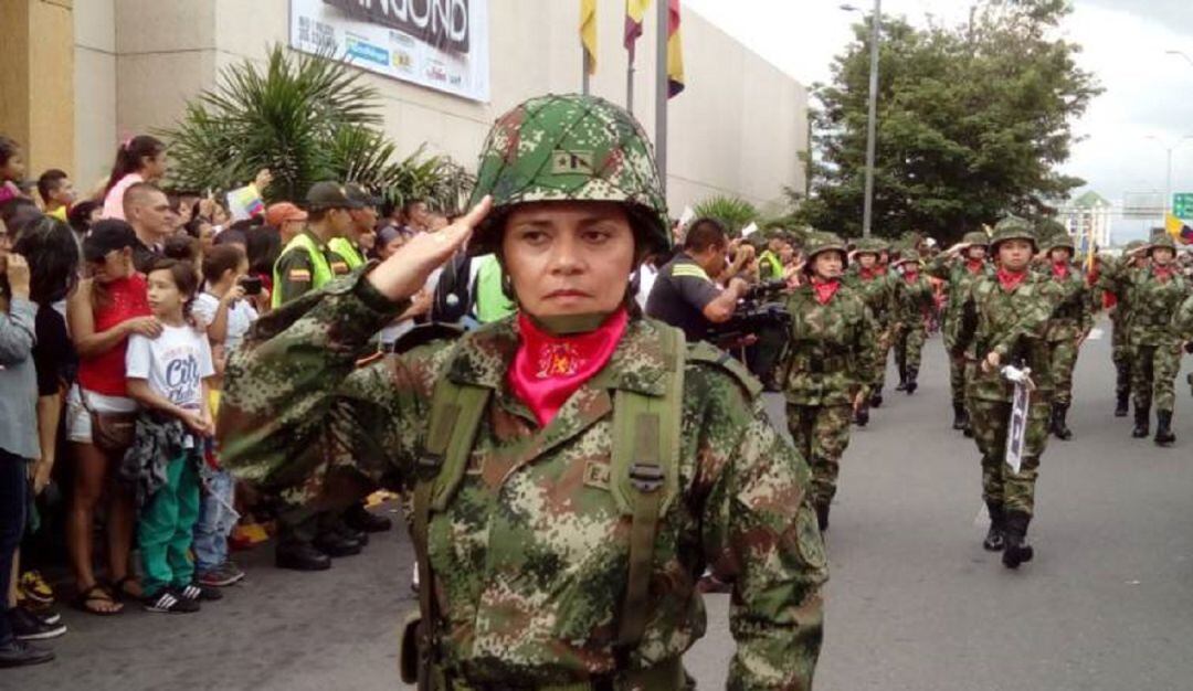 Desfile militar muy temprano en Armenia