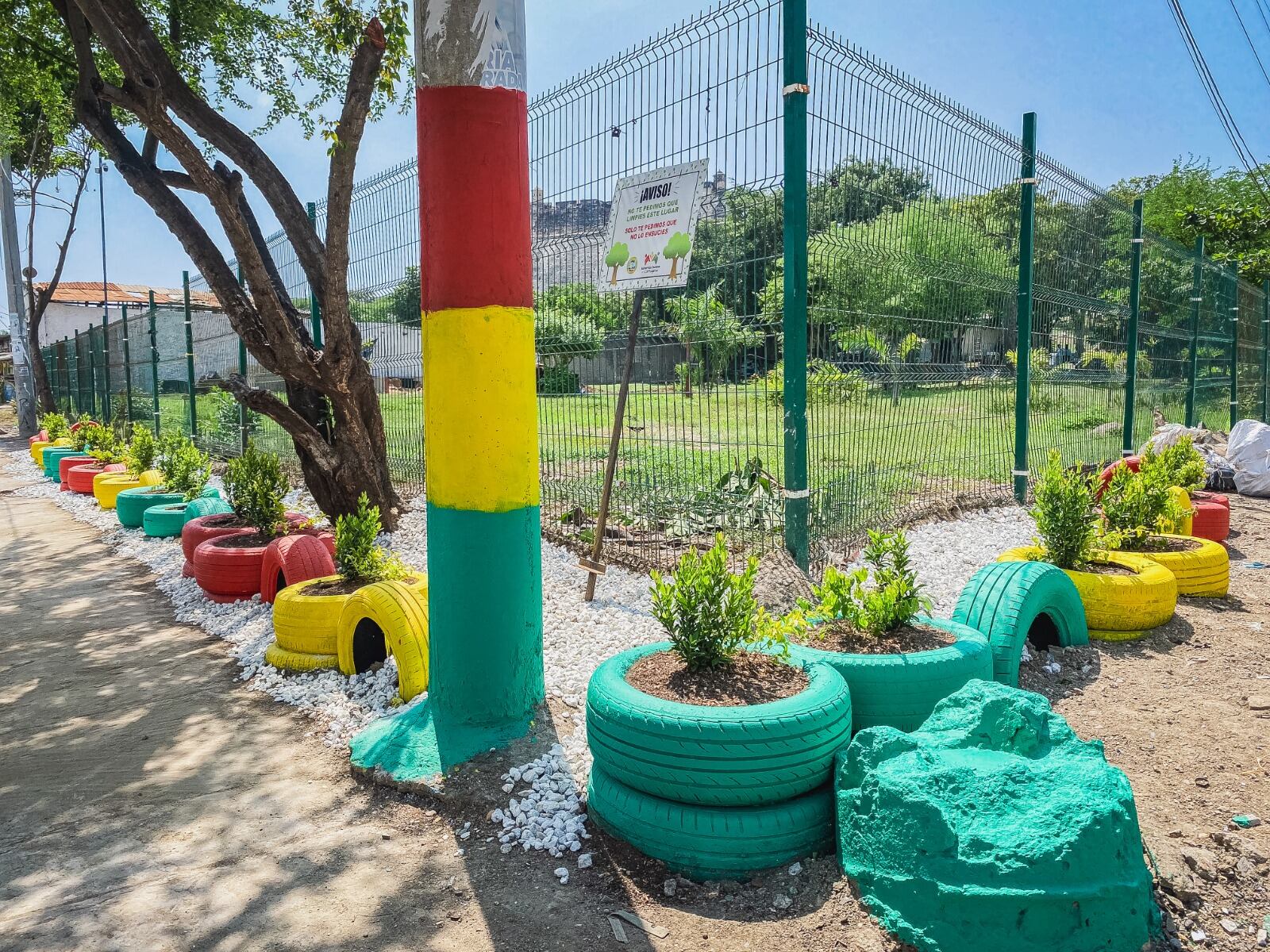 Recuperan 25 puntos críticos de basura en Cartagena y realizan 100 sensibilizaciones