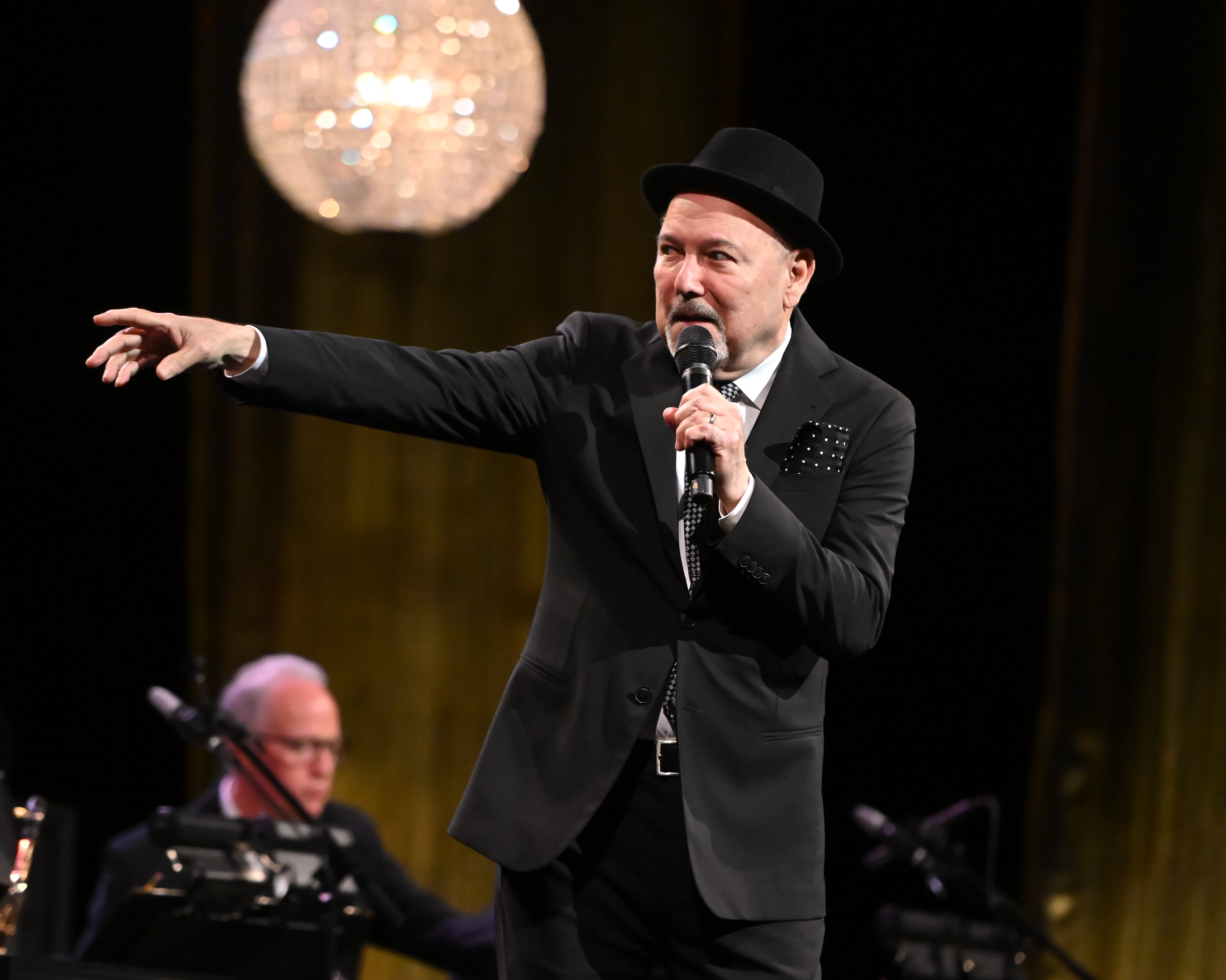 Rubén Blades actúa durante la Gala Jazz At Lincoln Center. (Foto de Noam Galai/Getty Images for Jazz At Lincoln Center)