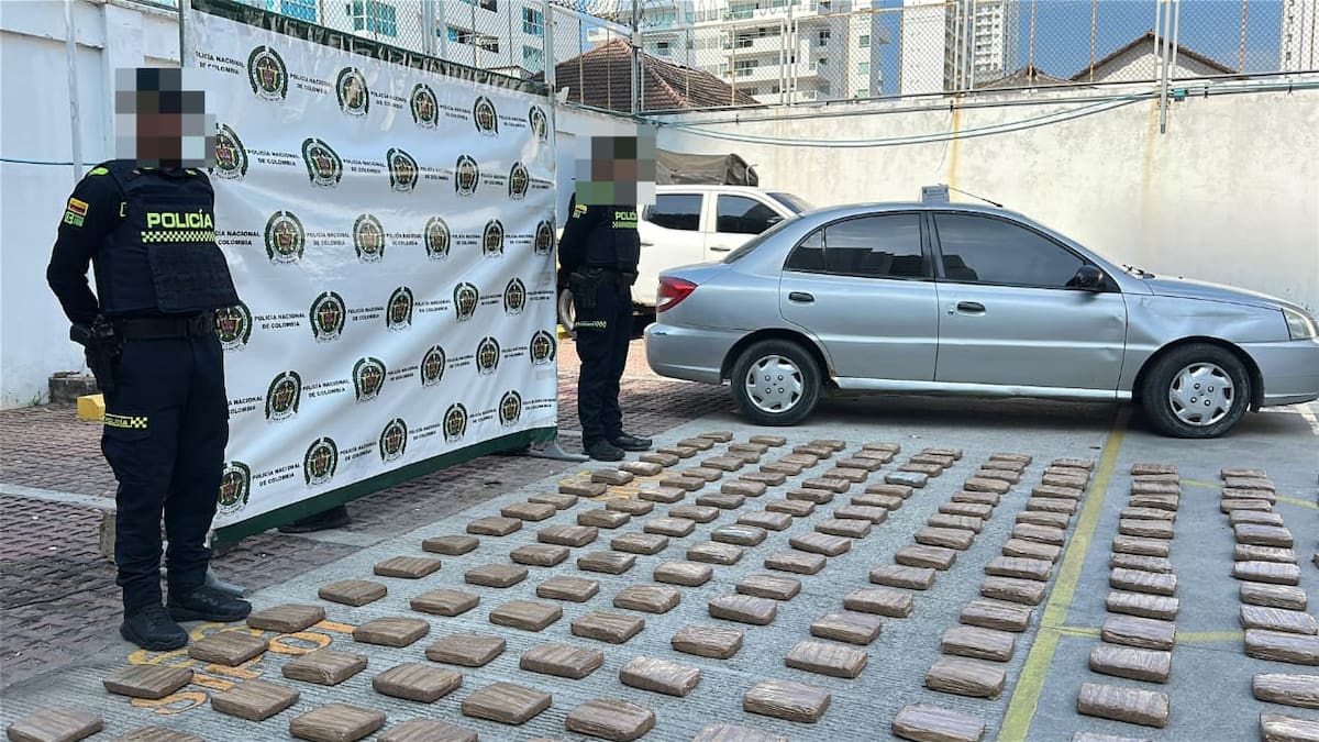 Policía incautó 350 paquetes de marihuana al interior de un vehículo en Cartagena