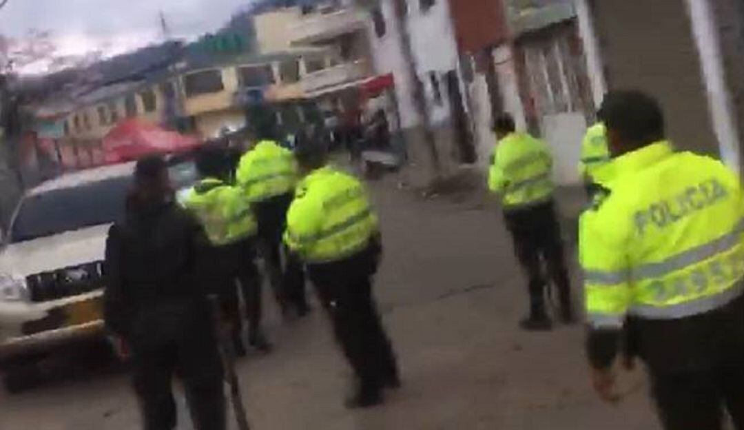 Los hechos sucedieron en el municipio de Oporapa, cuando los agentes, acudían al llamado de la comunidad.