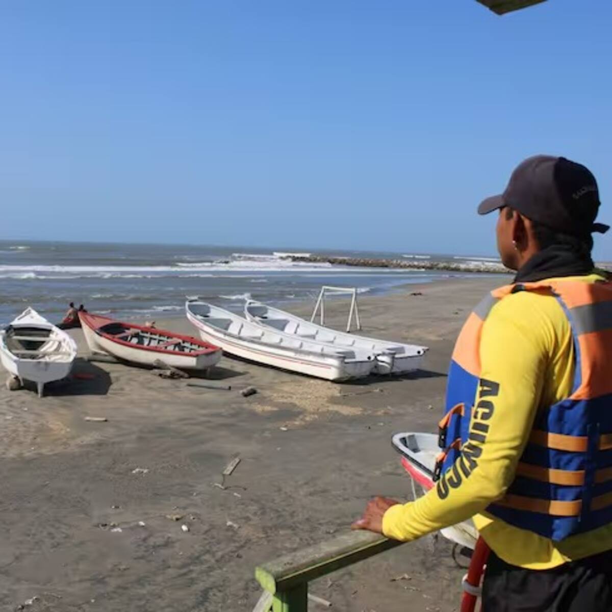 Emergencia en playas de Puerto Colombia: ocho rescatados y tres desaparecidos
