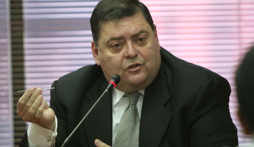 García fue capturado en 2007 acusado dentro del escándalo de la parapolítica. En 2010 fue condenado a 40 años de prisión por desviar dineros públicos para el financiamiento de grupos paramilitares.