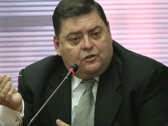 García fue capturado en 2007 acusado dentro del escándalo de la parapolítica. En 2010 fue condenado a 40 años de prisión por desviar dineros públicos para el financiamiento de grupos paramilitares.