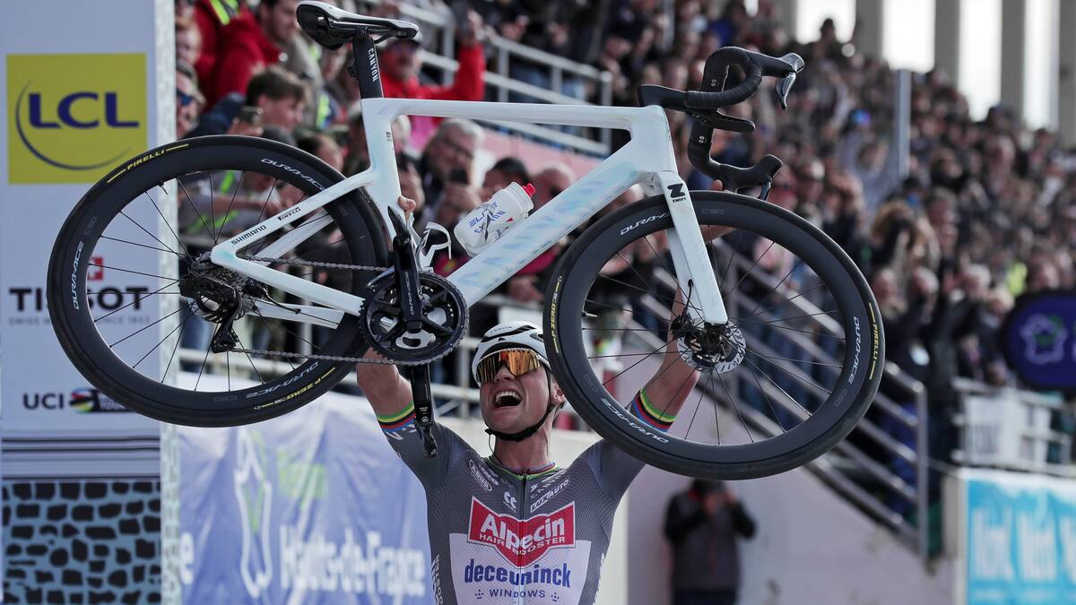 Mathieu Van der Poel gana la París-Roubaix: ¿cómo le fue al colombiano Juan Sebastián Molano?