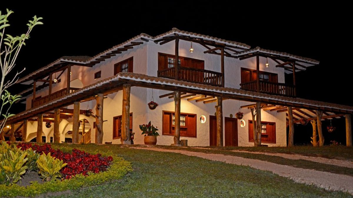 Turismo en el Huila crece en 2026, pero persisten retos en seguridad y certificación hotelera