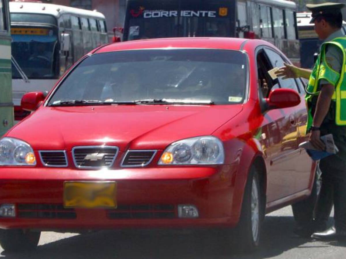 Más de 700 conductores sancionados por pico y placa todo el día en Bogotá