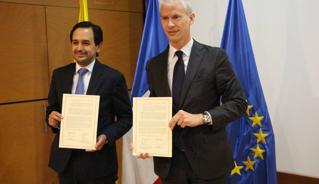 El ministro de Minas y Energía, Diego Mesa y el ministro francés delegado para el comercio exterior y el atractivo económico, Franck Riester.   Foto: Cortesía Embajada de Francia en Colombia