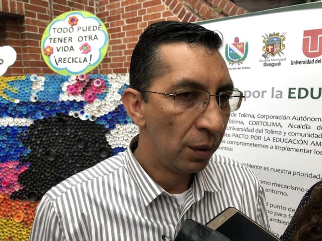 Investigan por la compra irregular de un bus escolar a exalcalde de Anzoátegui, Tolima