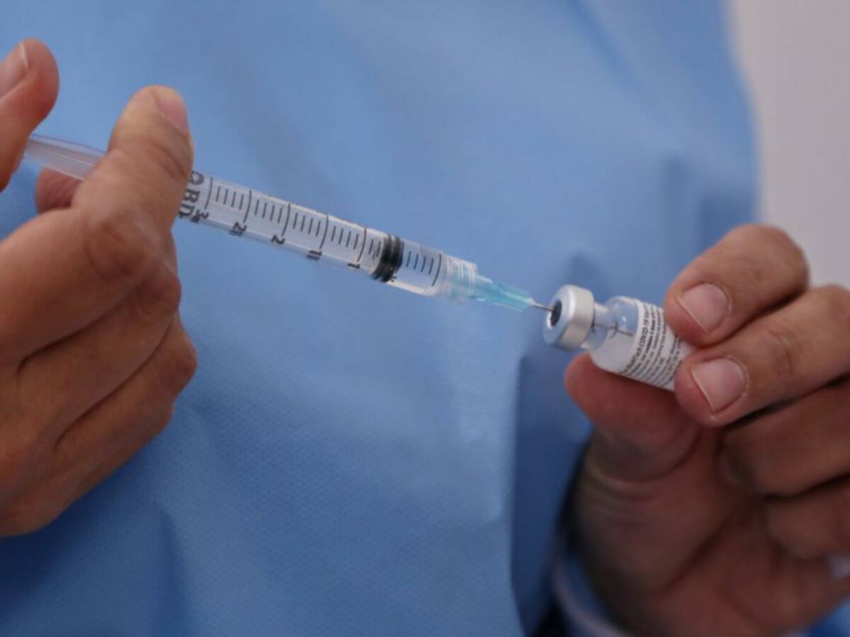 Las afirmaciones falsas con las que invitan a la marcha antivacunas