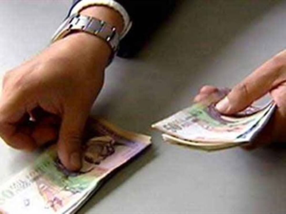 Comienzan a regir alzas en transporte público, gasolina, comparendos y salario mínimo