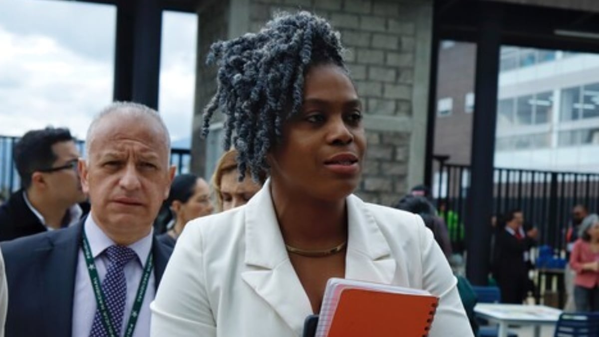 Aurora Vergara, ministra de Educación