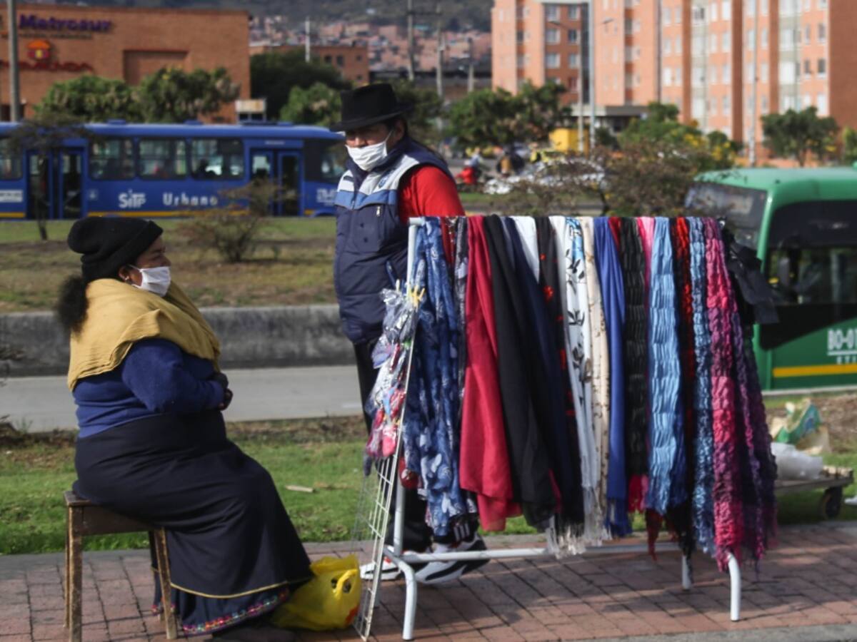 IPES ofrece cursos virtuales gratuitos para vendedores informales