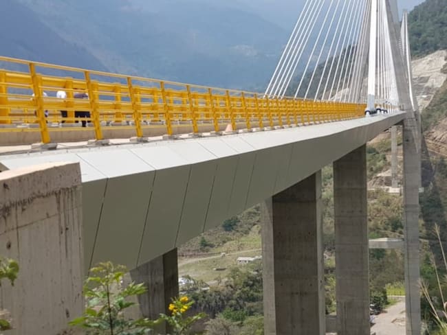 Puente Hisgaura quedó listo con las impostas