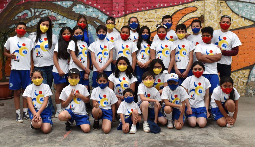 “Tras las huellas de Diego”, es un proyecto que reúne a niños y niñas de distintas edades en torno al deporte y en memoria de Diego Pardo Amézquita.